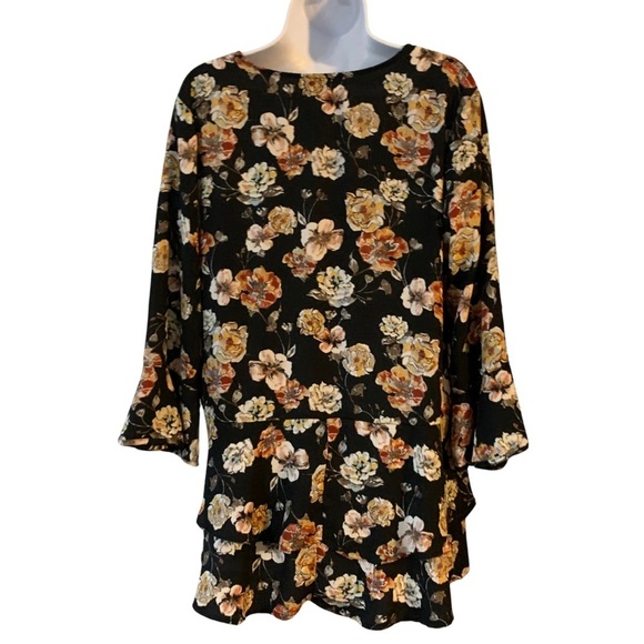 Ophelia Roe Sz Lg black button down floral top with bell/ruffled sleeves &  hem - Picture 2 of 9